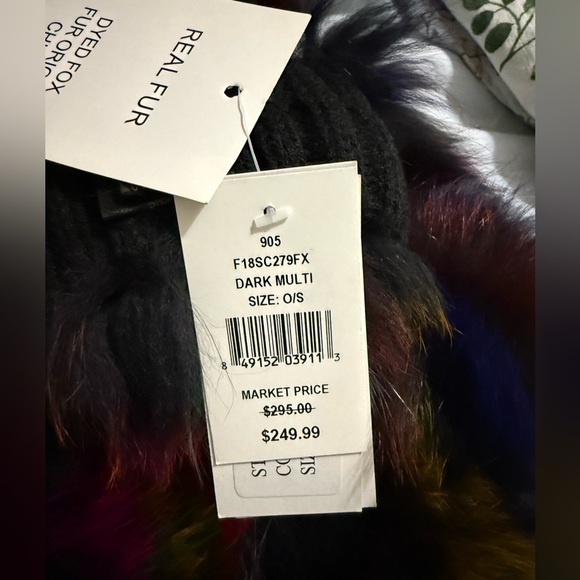 New Adrienne Landau Fox  Multi-Colored Infinity Neck Warmer - Msrp $295 - Picture 4 of 7